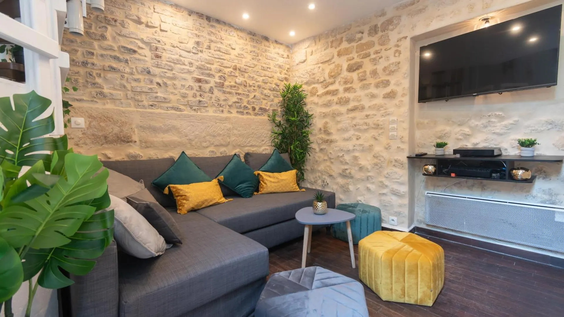 Duplex Parisien Metro13 *