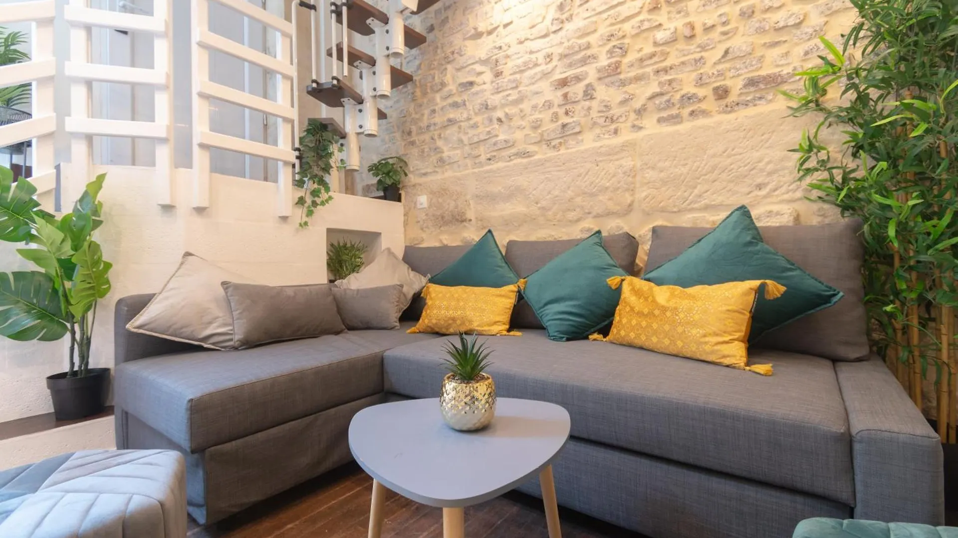 Duplex Parisien Metro13 Париж